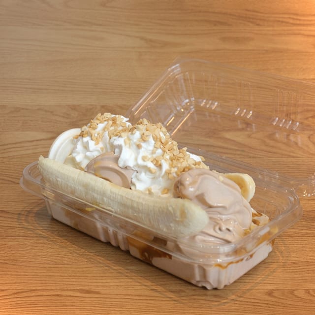 Dole Whip Banana Split.